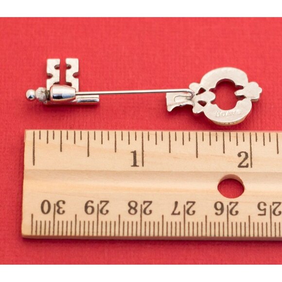Vintage Key Stickpin Stick Pin By Avon - F5 - Picture 3 of 3